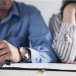 האישה עובדת, האם היא זכאית למזונות אישה במקרה של גירושין?