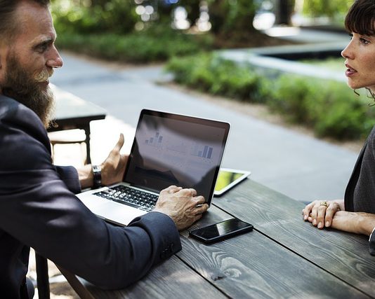 מה באמת עושים כשיש סכסוכים כספיים?