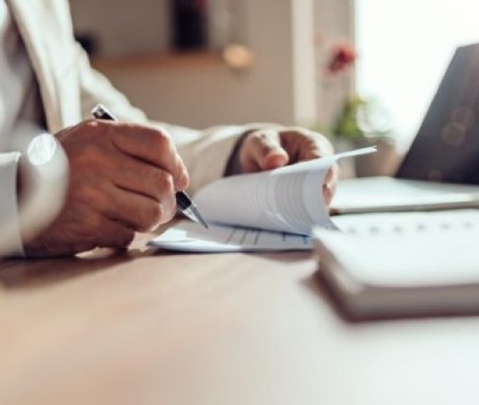 למה חשוב לבחור בעורכת דין גירושין מומחית?