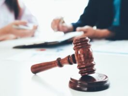 כשהבית הופך לזירת אלימה: למה תלונה על אלימות במשפחה משנה הכול כמעט מיד