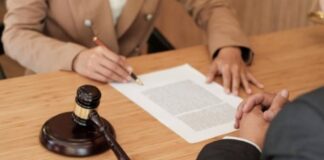 הסתלקות מצוואה והסדרת מעמד לבן זוג זר בישראל – פתרונות משפטיים חכמים למצבים מורכבים